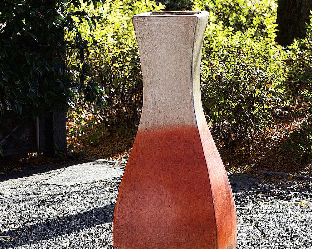 anfora cubo estilizado terracotta h25 vasie e coprivaso anfore vasi.2