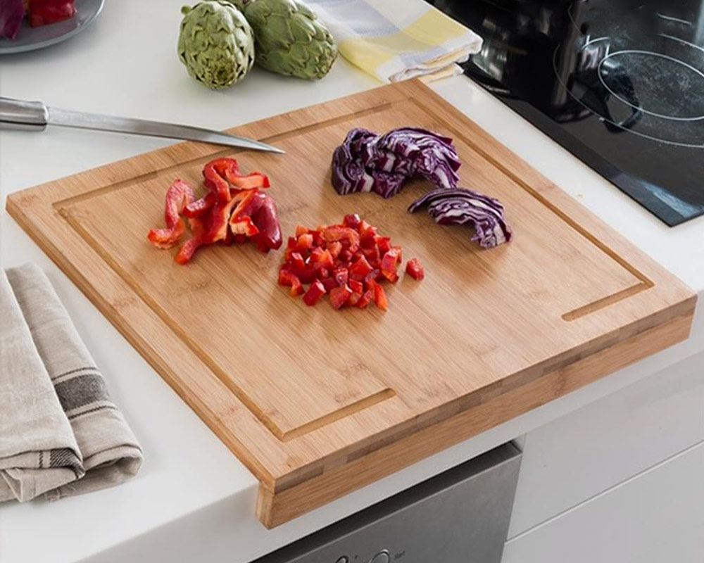 Tagliere con Bordo per Ripano su Lato in Bamboo - immagine 2