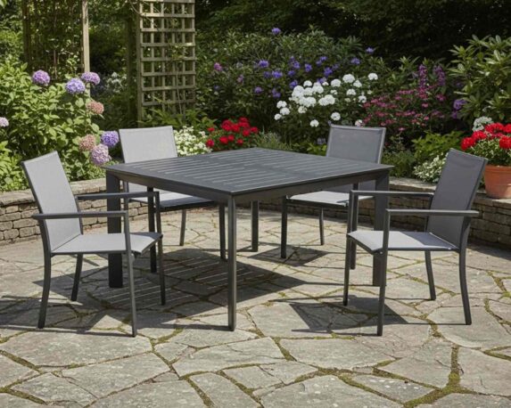 Set Pranzo Konnor 160/110×160 + 4 Poltrone Konnor Antracite in Alluminio e Textilene – Bizzotto