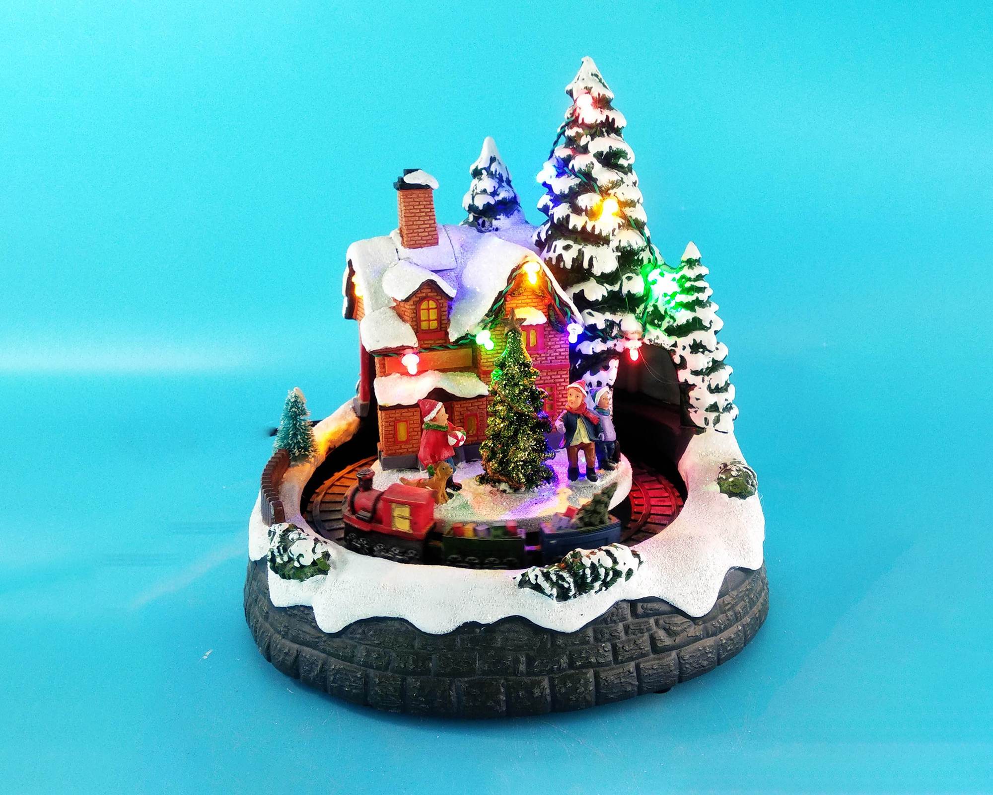 Villaggio nordico con Babbo natale, treno musica e led