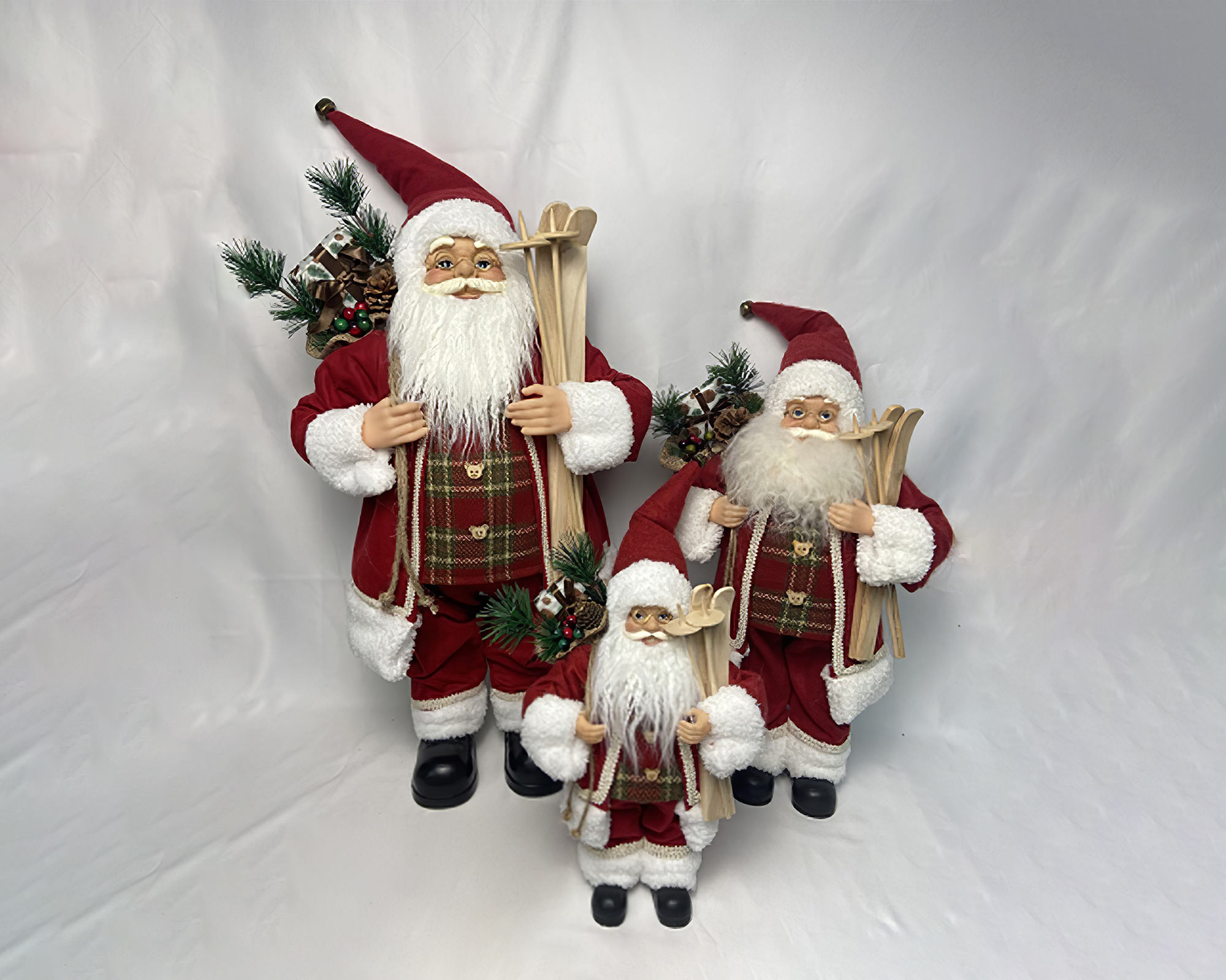 Decorazione Natalizia Babbo natale con vestiti scozzesi e sci