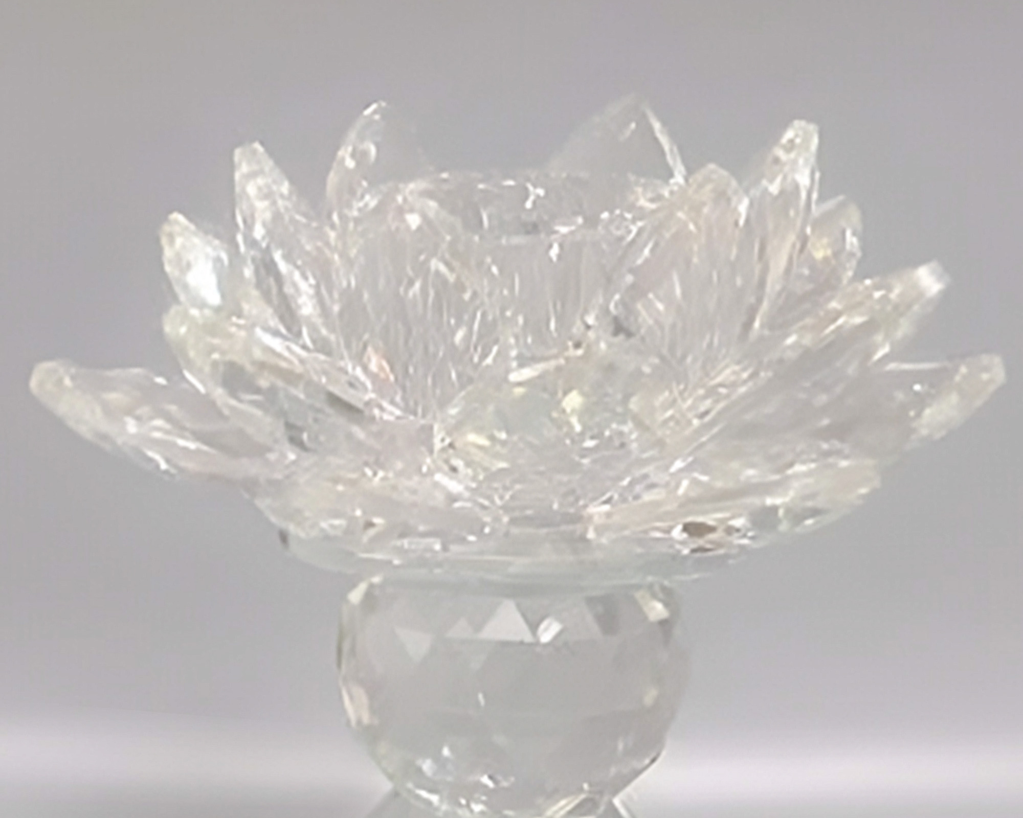 Candelabro Trasparente con Fiore 13h in Vetro - immagine 2