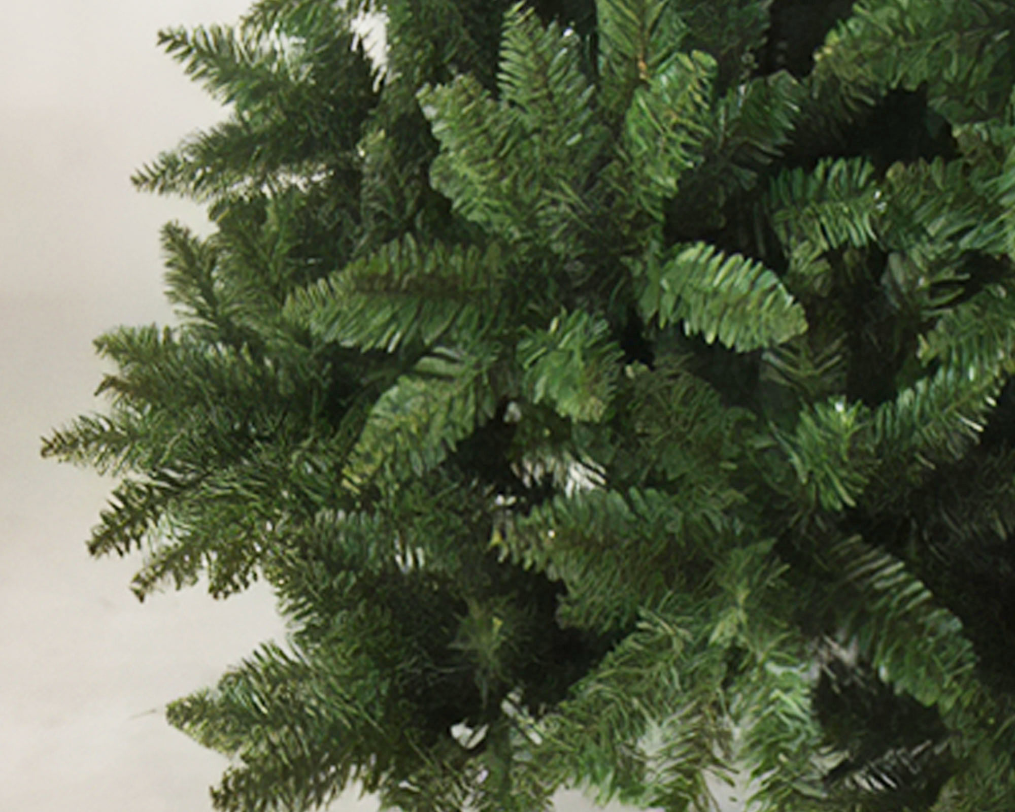 Albero di Natale Pino artigianale Nevada in PVC - immagine 2