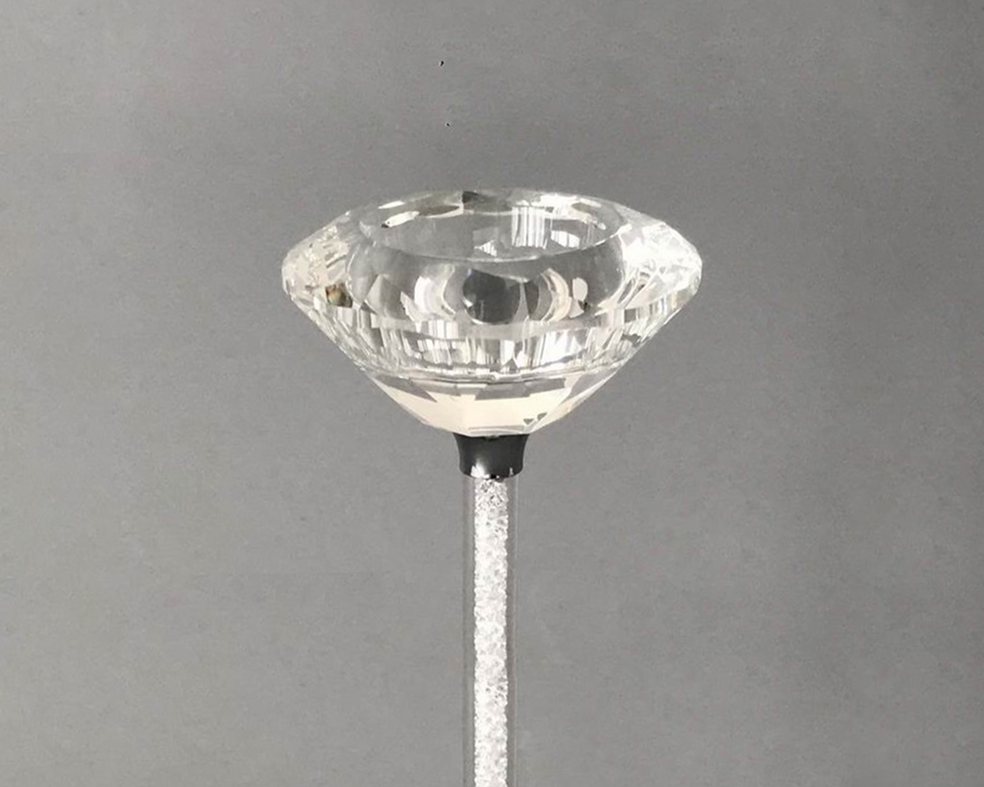 Candelabro Trasparente a Forma di Diamante in Vetro - immagine 2