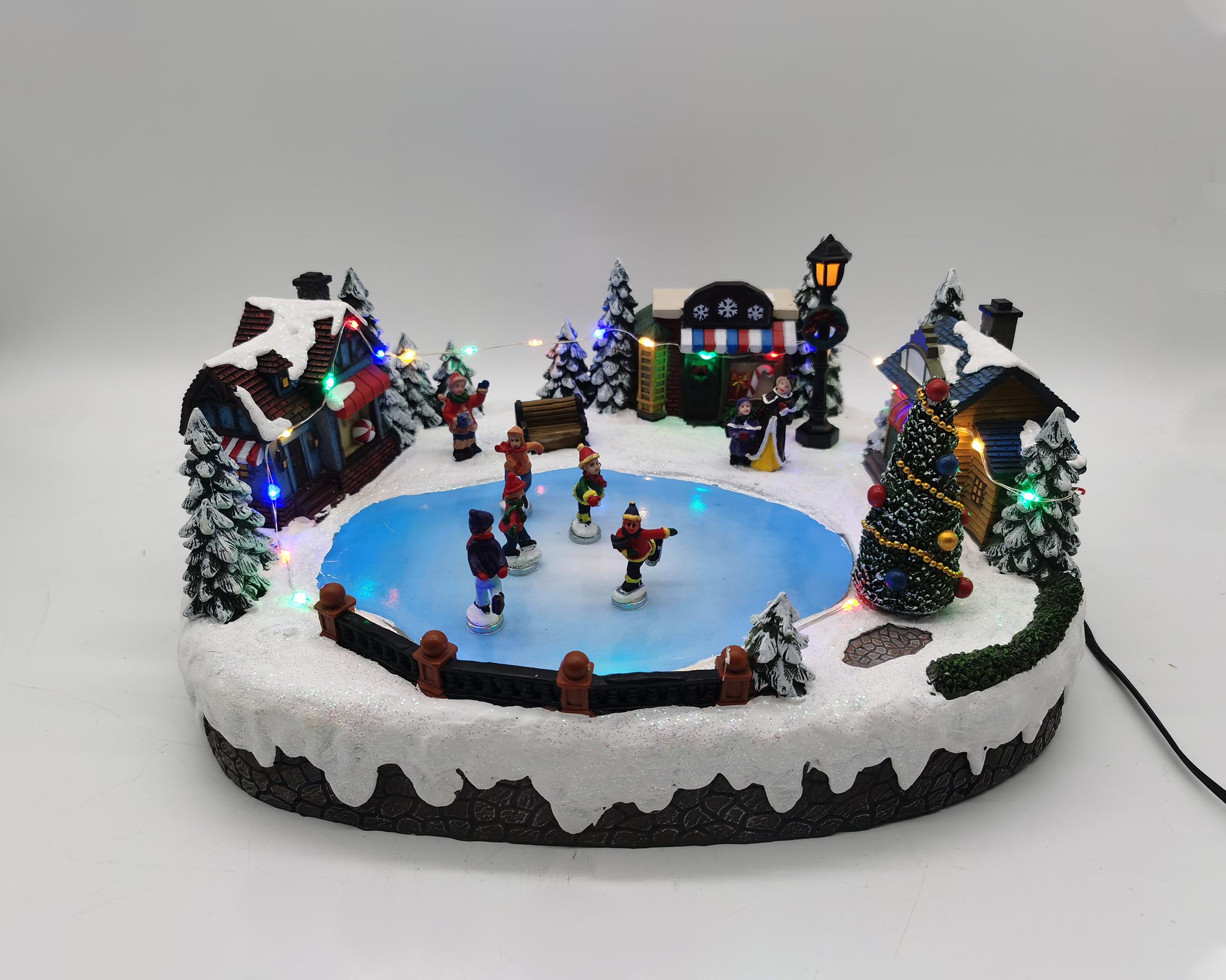 Giostra con pattinatori in movimento con musica e led