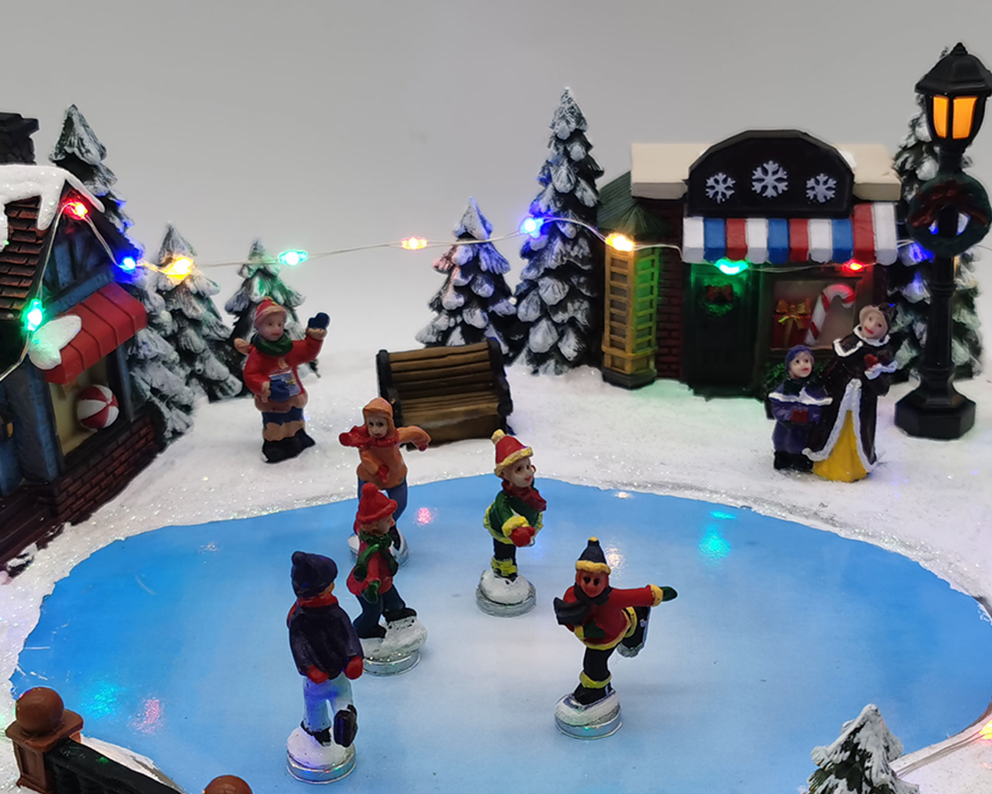 Giostra con pattinatori in movimento con musica e led - immagine 2