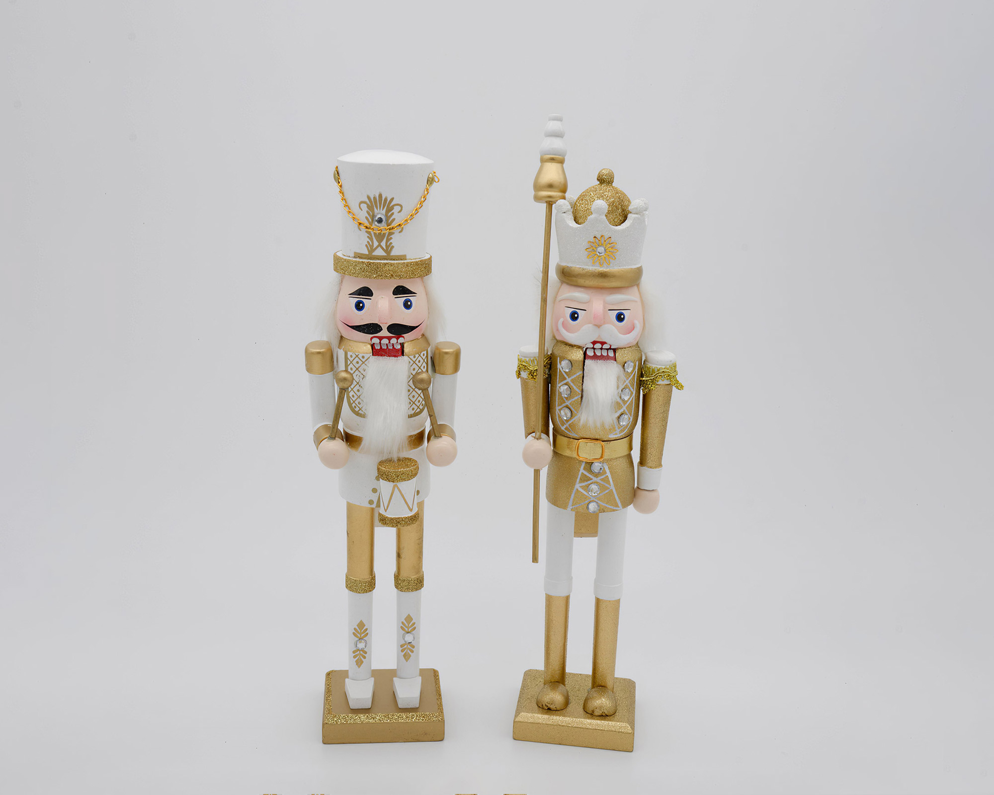 Soldatino Schiaccianoci natalizio dorato in resina