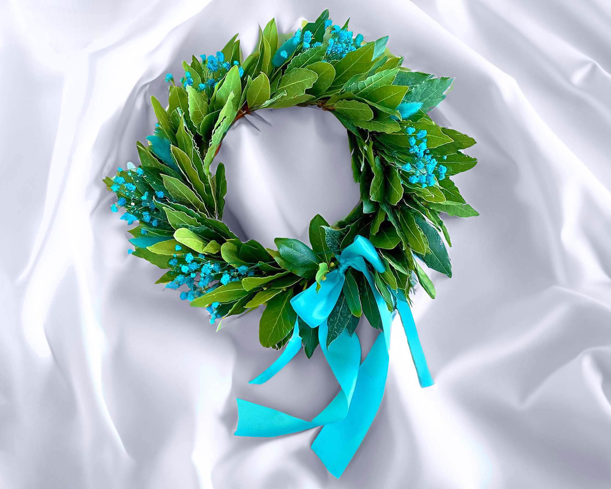 Corona di Alloro per Laurea con Gipsofila Azzurre e Mini Pampas Azzurri - Summer Edition