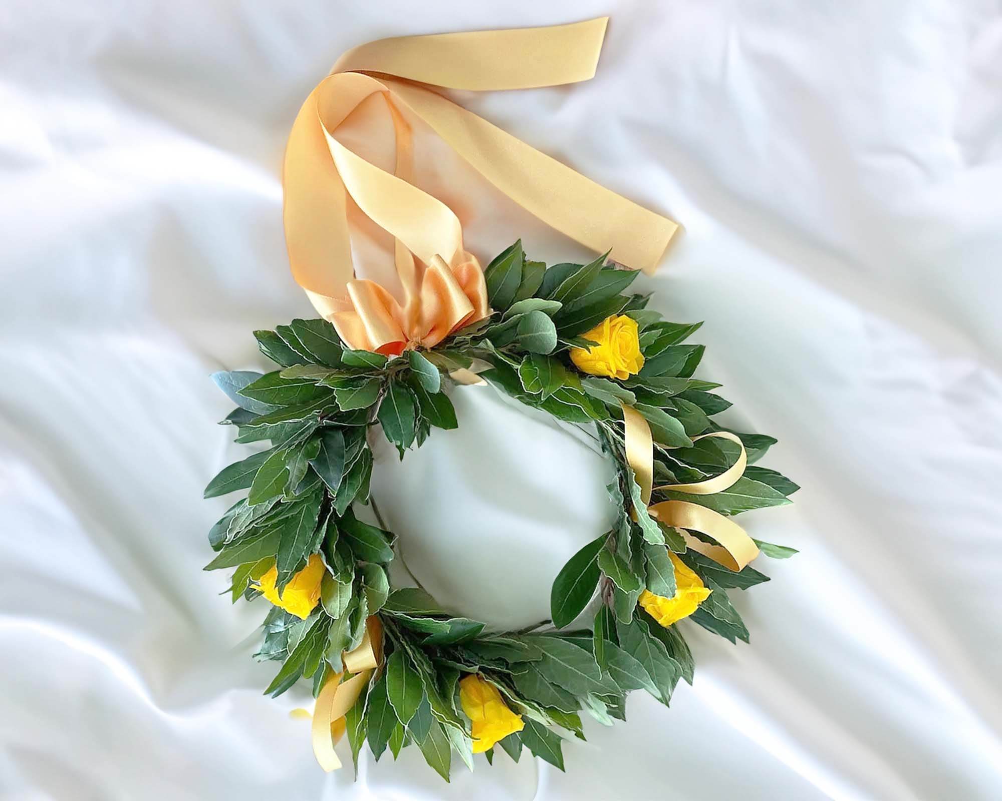 Corona di Alloro per Laurea con Roselline Gialle
