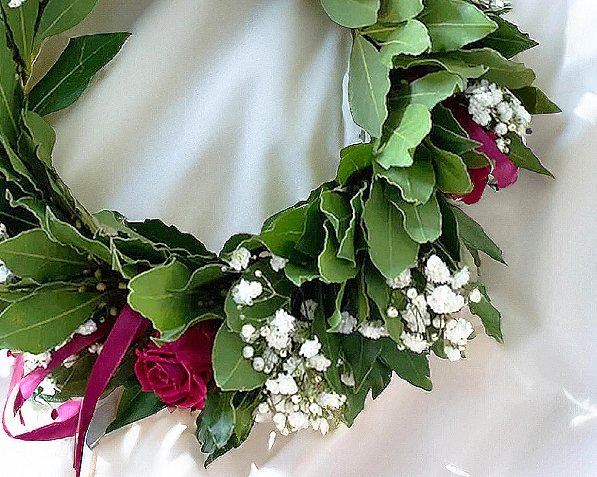 Corona di Alloro per Laurea con Roselline Vinaccia e Gipsofila -  FloralGarden
