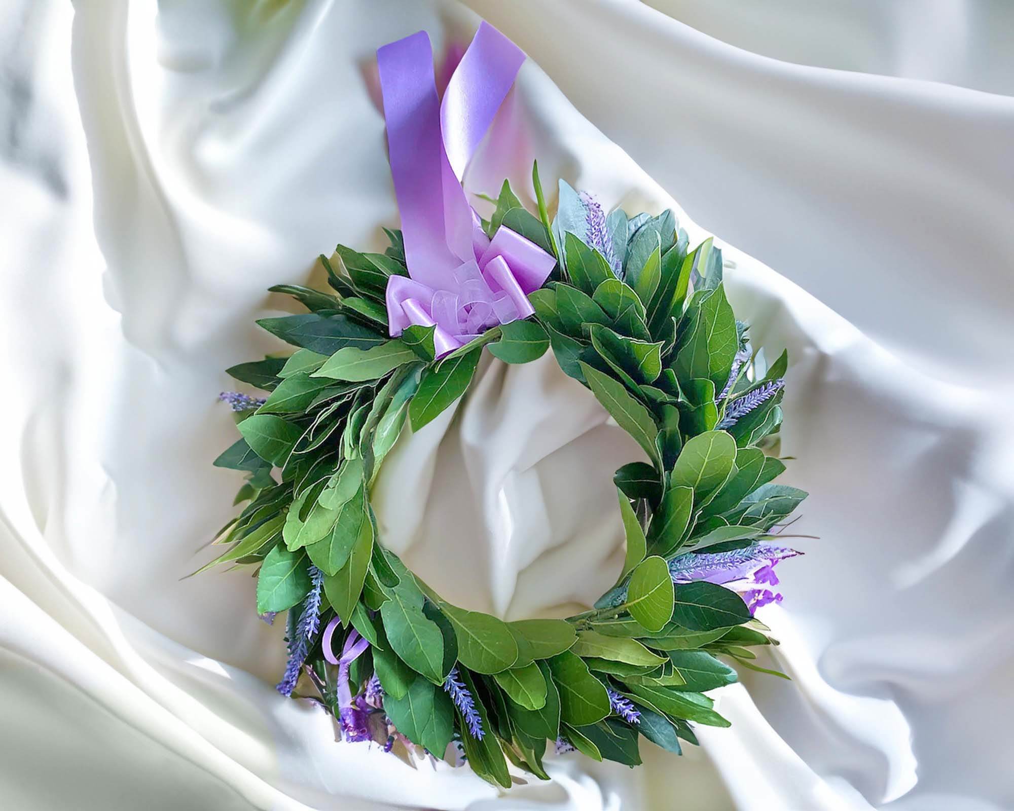 Corona di Alloro per Laurea con Fiori di Lavanda