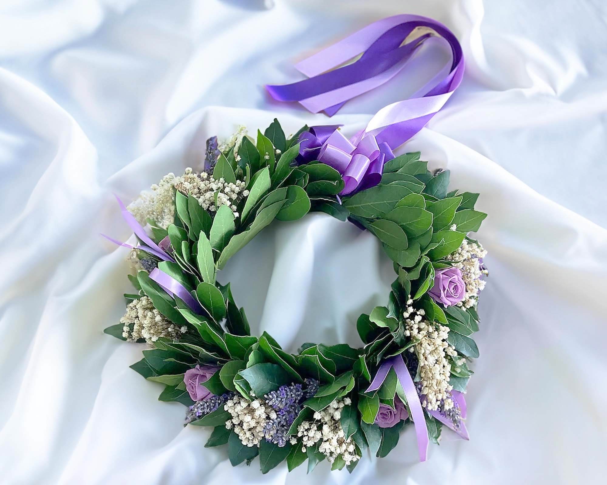 Corona di Alloro per Laurea con Roselline Violette, Lavanda e Gipsofila -  FloralGarden