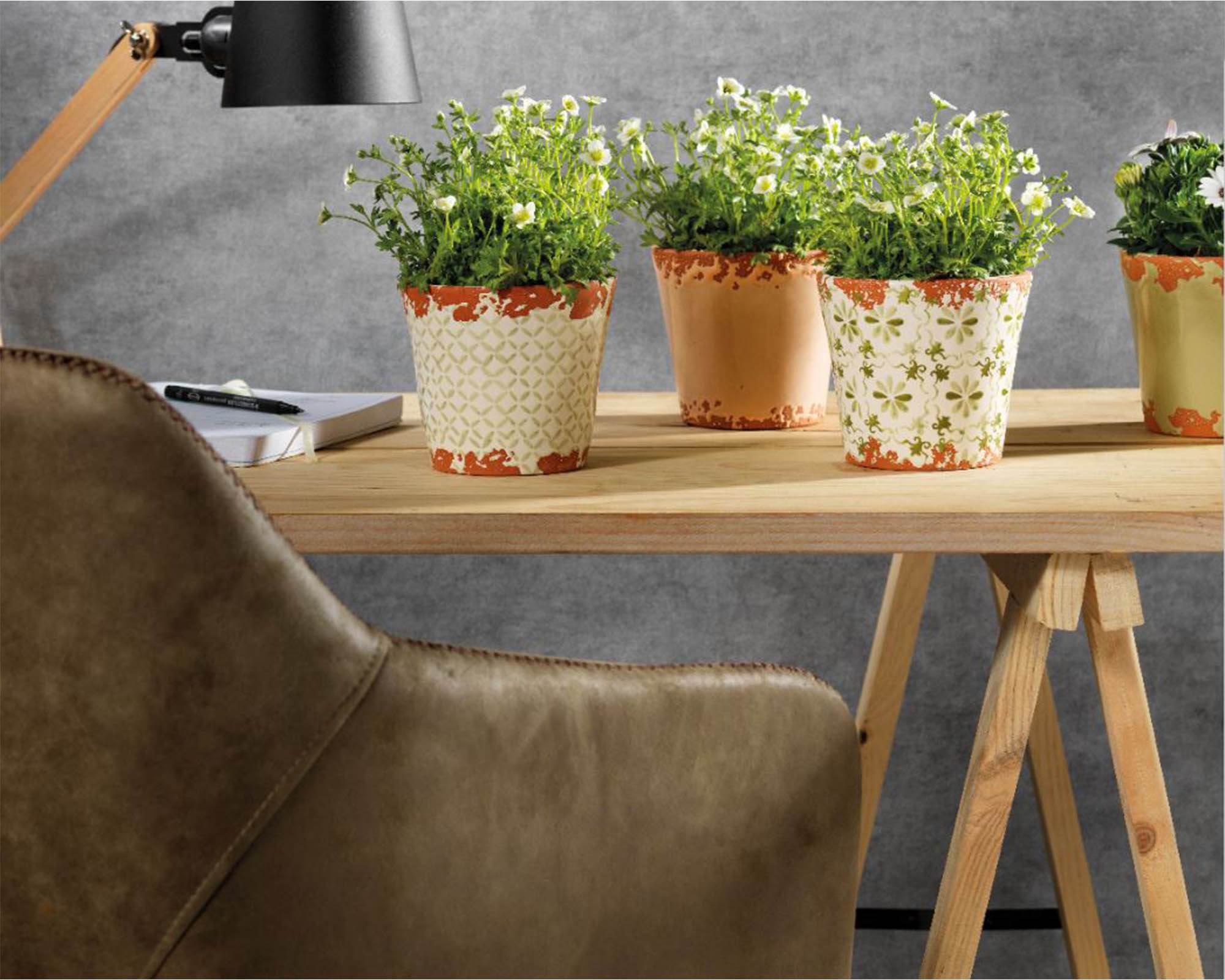 Cachepot Vintage Decorato a Mano Assortito D14x13,5cm in Terracotta - Kaemingk - immagine 2