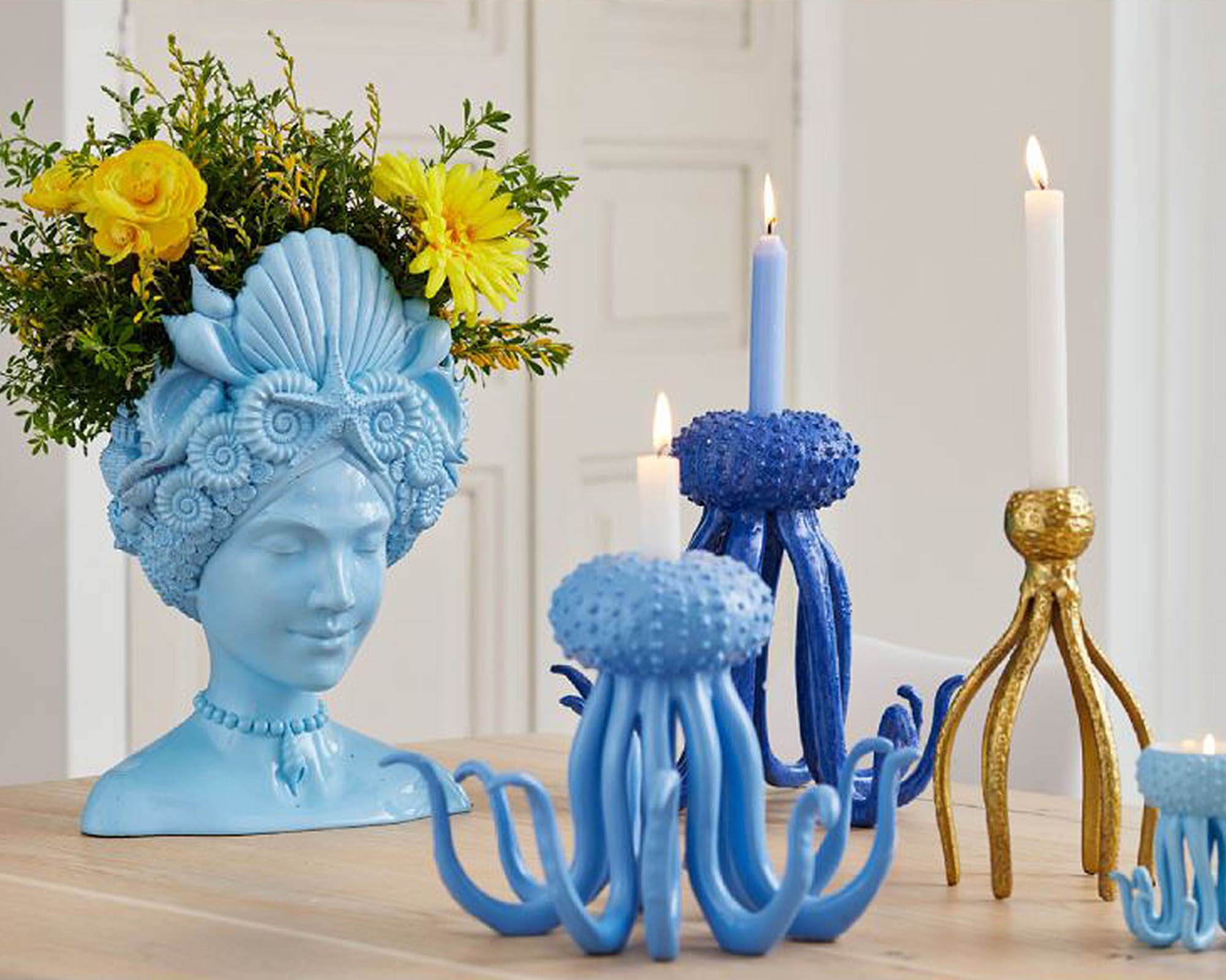 Vaso Testa Donna Stilizzata Blu 17x13x23cm in Resina - Kaemingk - immagine 5