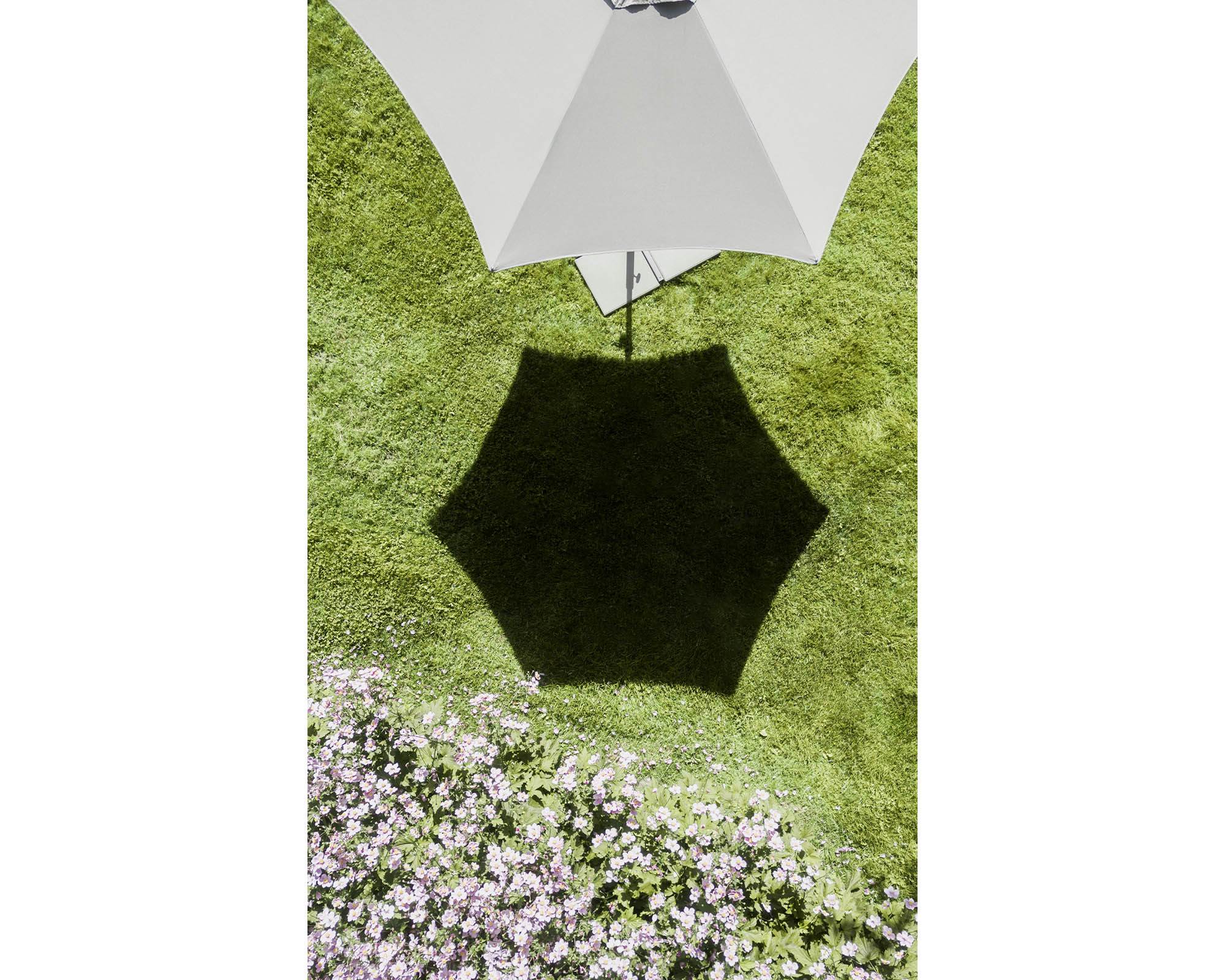 Ombrellone a Palo Centrale Pop-Up Verde 2,5x2m in Alluminio e Poliestere - Arco Marketing - immagine 11