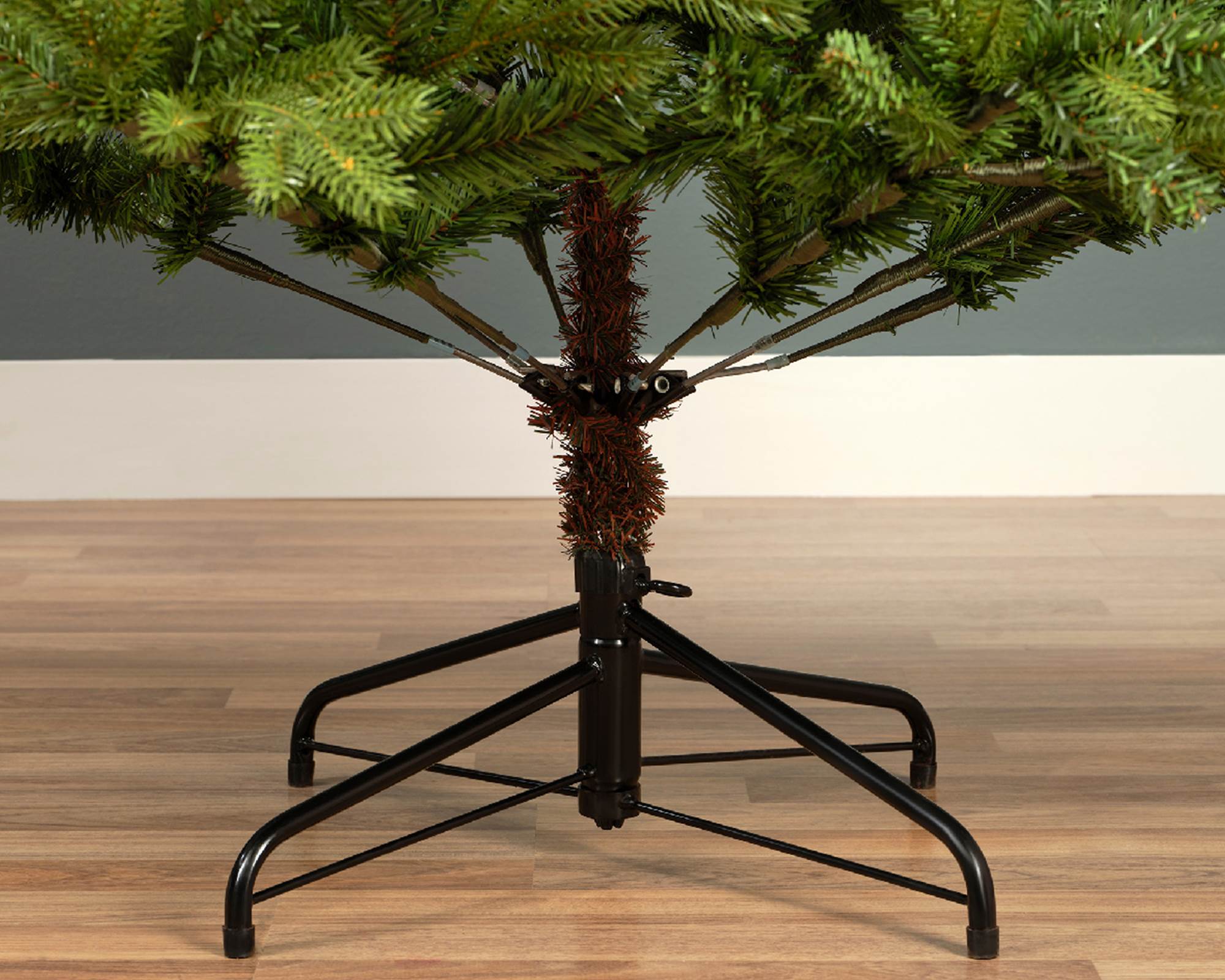 Albero di Pino Alison con Led per Interni D127x210h in PE e PVC - immagine 4