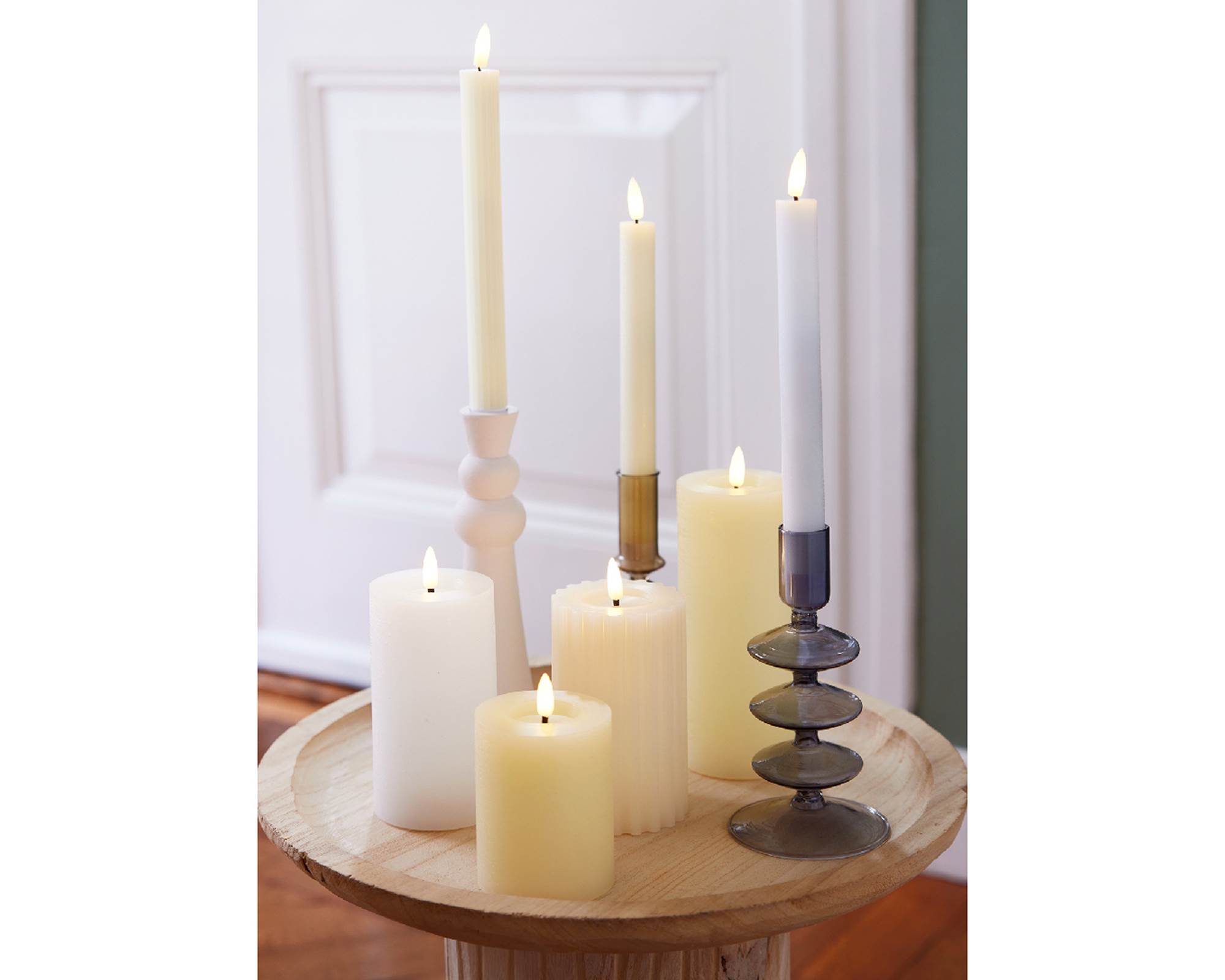 Candela con Stoppino Led da Cena Caldo Crema D2,2xh24,5cm in Cera - immagine 2