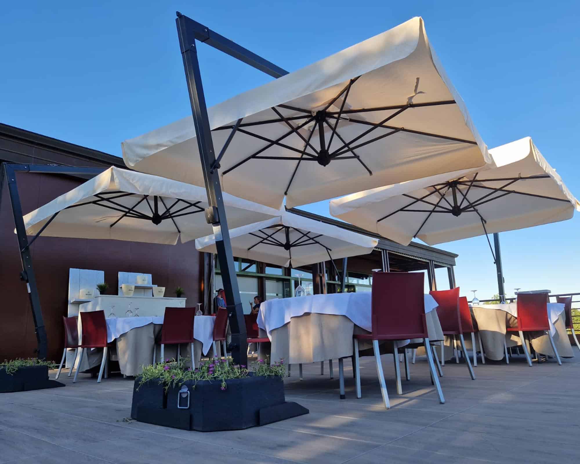 Ombrellone Napoli A Braccio Ecru Con Volante 3x4 in Alluminio, Legno e Tessuto - Scolaro Parasol - immagine 4