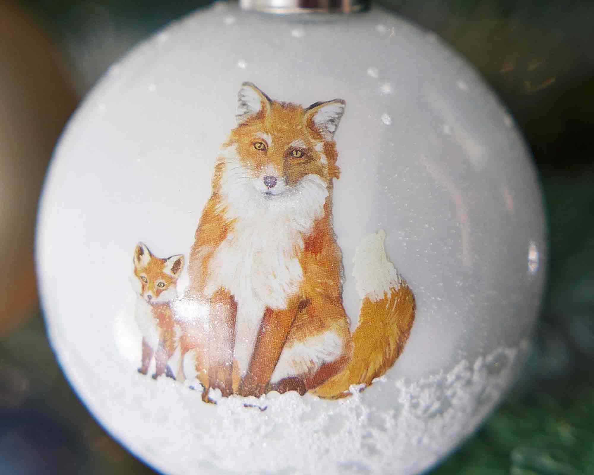 Sfera con Animali Innevato Decorativi D8cm in Vetro - immagine 2