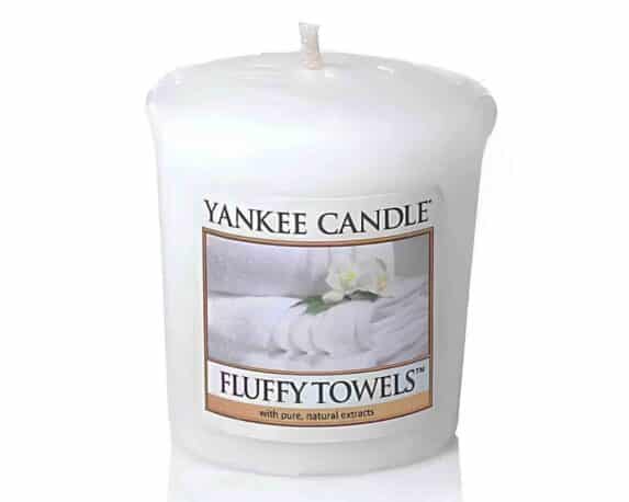 Candela Votiva Fluffy Towel – Yankee Candle