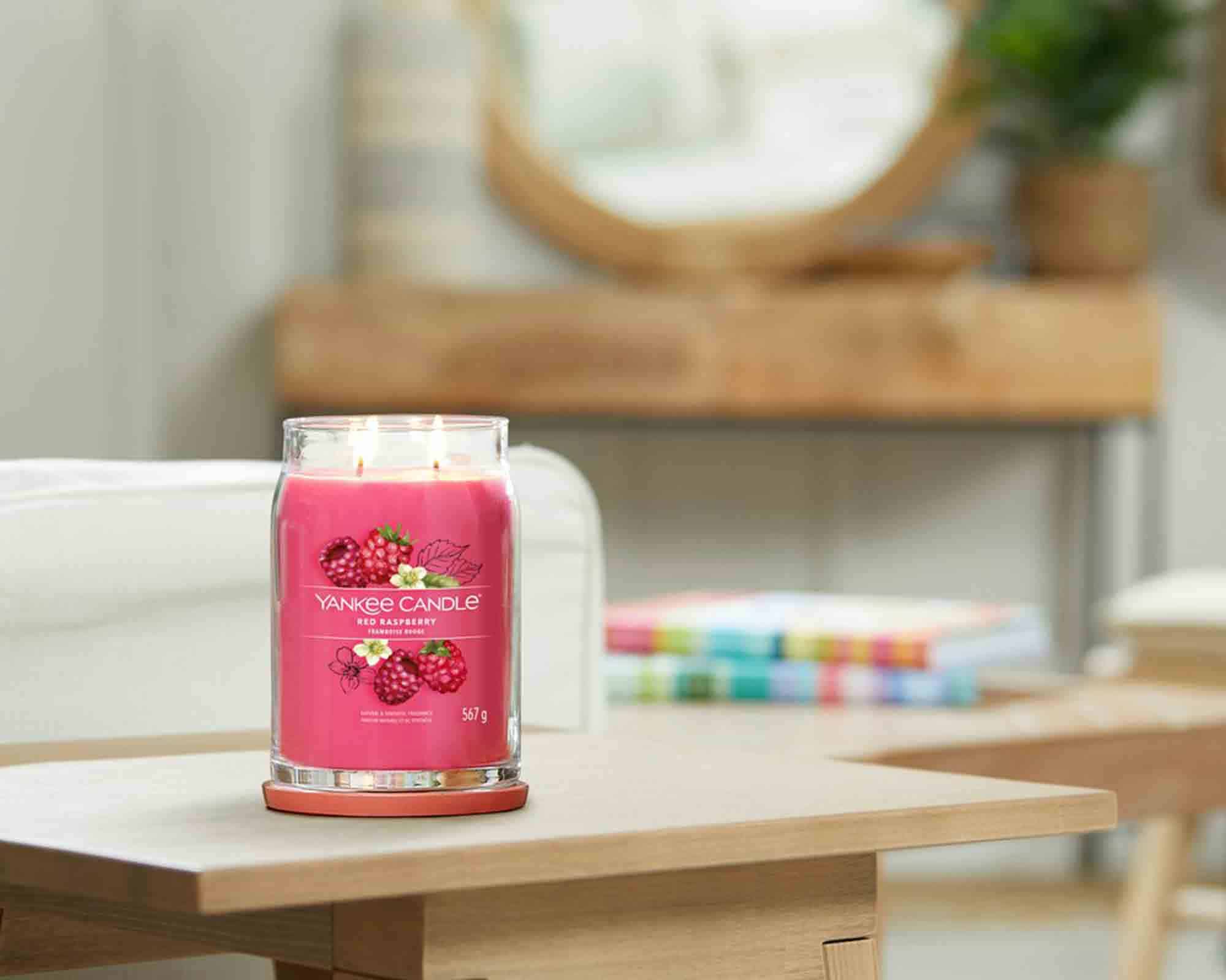 Candela Giara Grande Red Raspberry - Yankee Candle - immagine 3