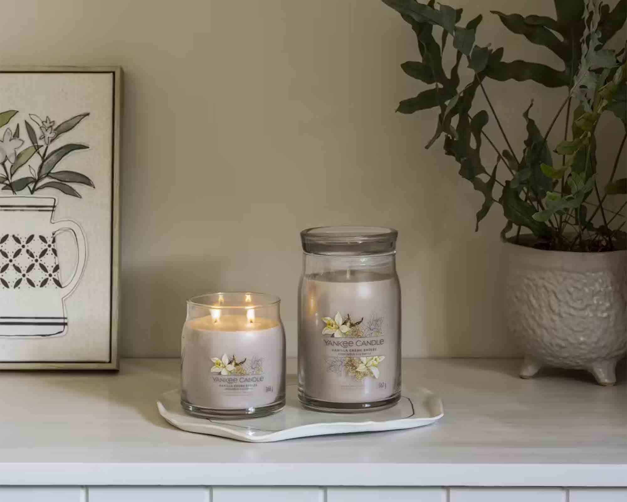 Giara Candela Media Vanilla Crème Brûlée - Yankee Candle - immagine 4