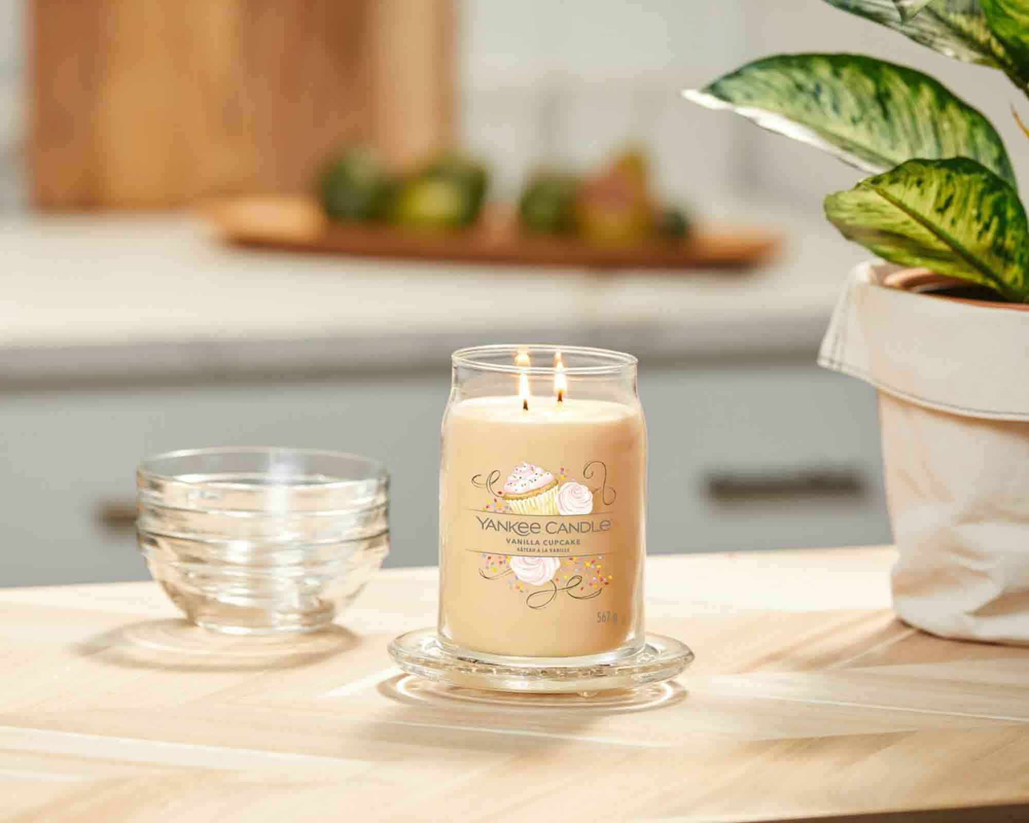Candela Giara Grande Vanilla Cupcake - Yankee Candle - immagine 5