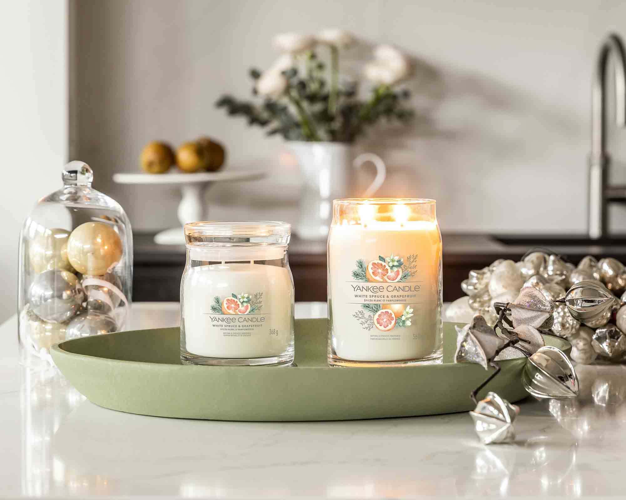 Giara Candela Media White Spruce & Grapefruit - Yankee Candle - immagine 4