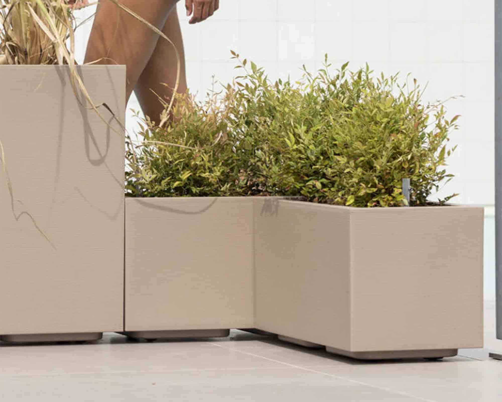 Fioriera Matheria Bronzo 100cm in Plastica - Veca - immagine 6