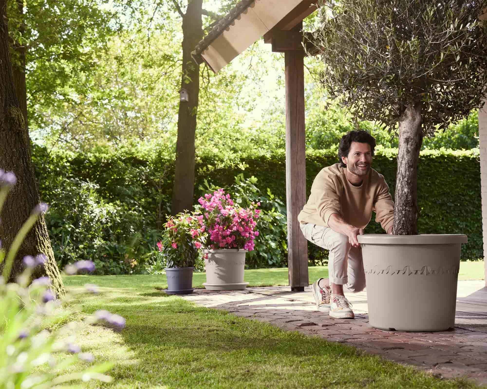 Vaso Cilindro Algarve Beige D58x48cm in Plastica Riciclata - Elho - immagine 7