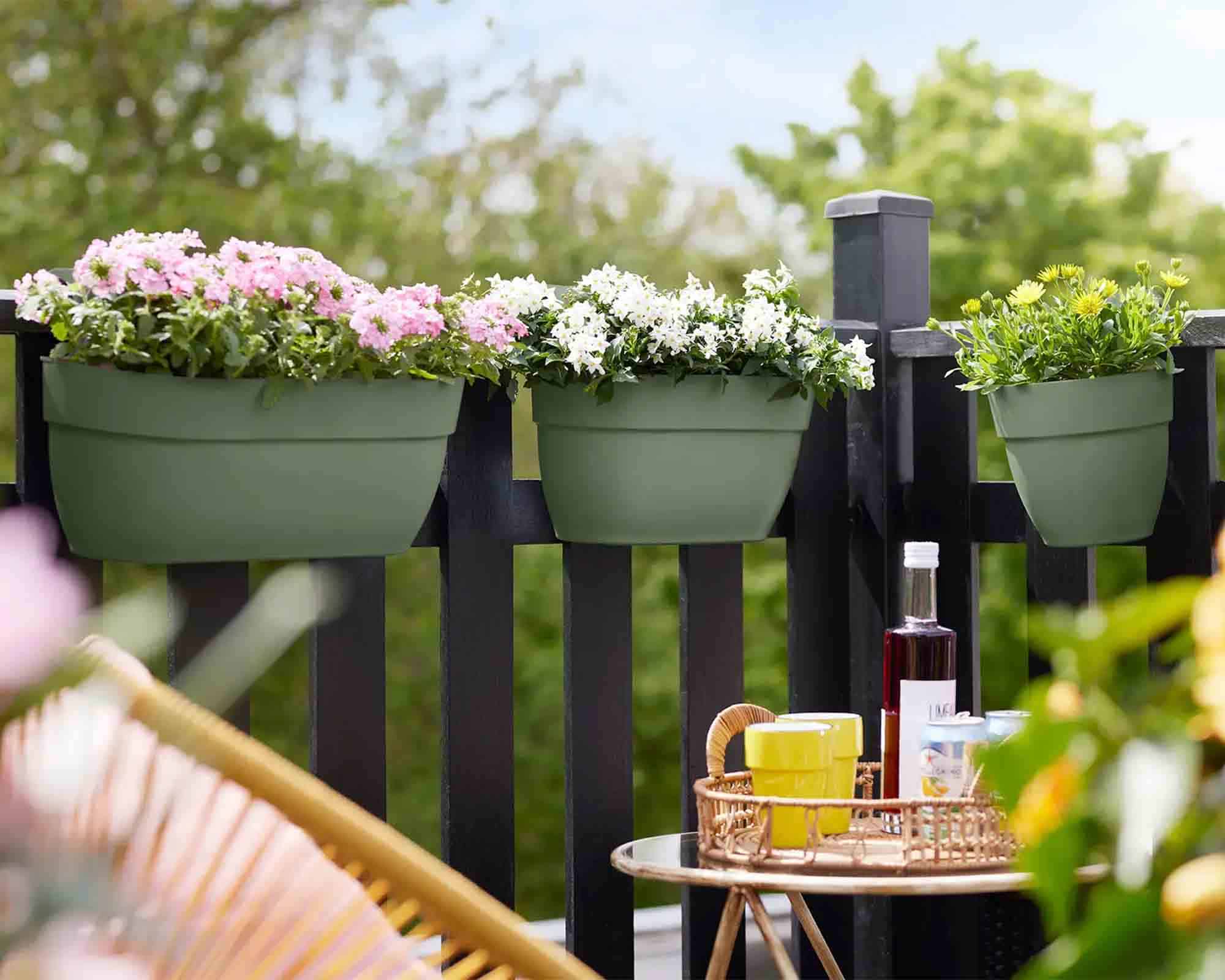 Balconetta Vibia Campana Easy Hanger Verde Pistacchio 36x24x27cm in Plastica Riciclato - Elho - immagine 13