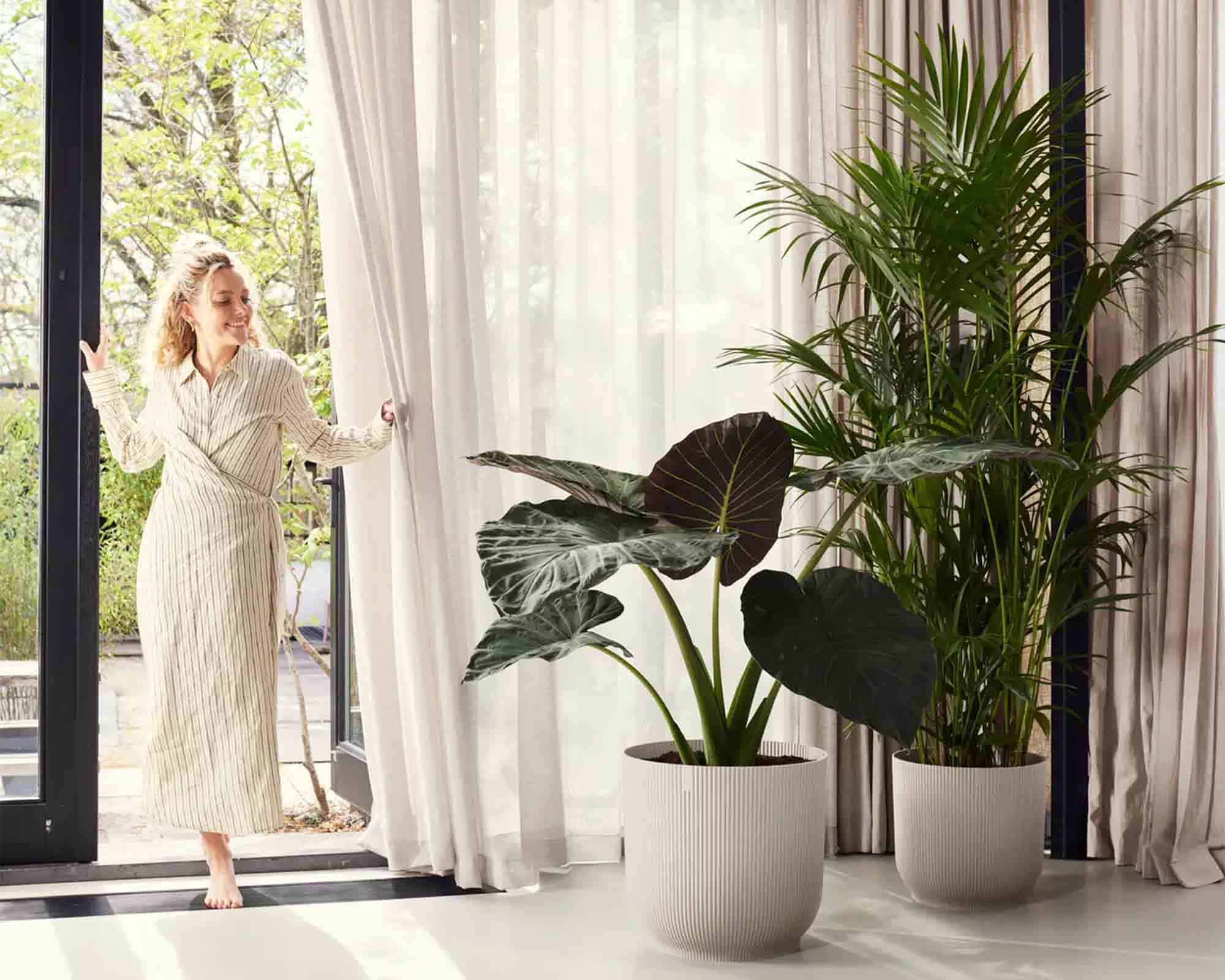 Cachepot Tondo Vibes Bianco Lino D14x13cm in Plastica Riciclato - Elho - immagine 7