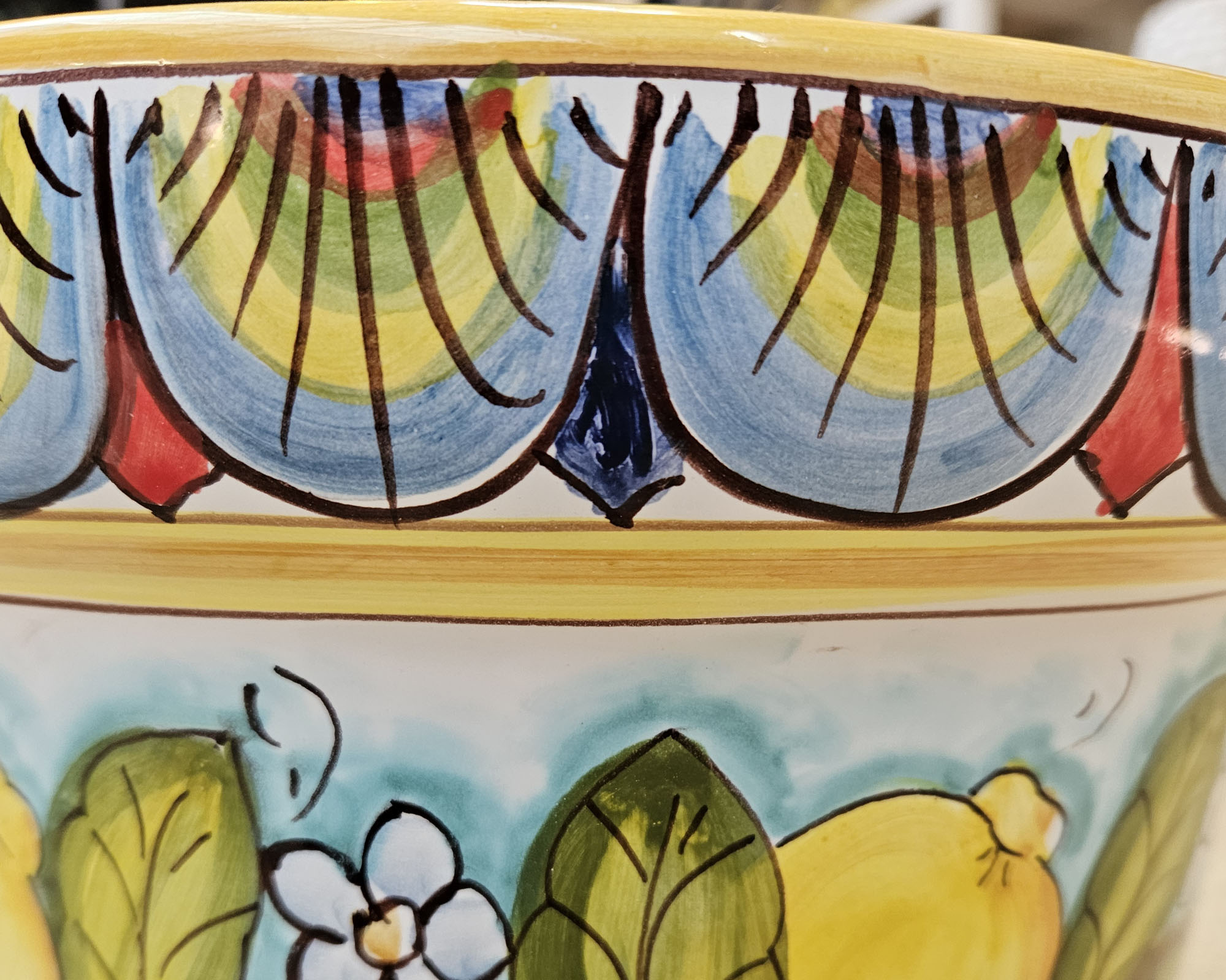 Vaso Cesta Siciliano Dipinto a Mano Assortito D30cm in Ceramica - immagine 2