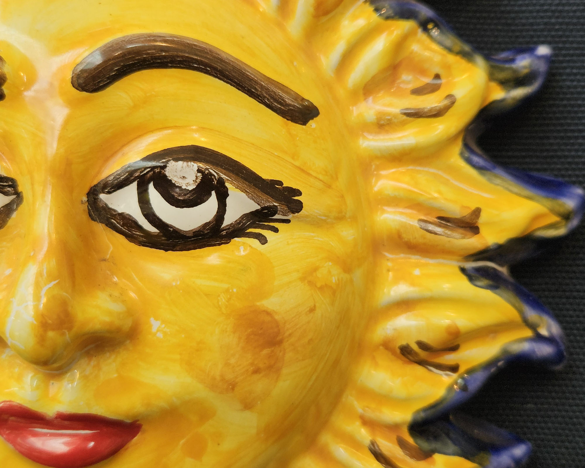 Sole Decorativa da Parete Dipinto a Mano Assortito D12cm in Ceramica - immagine 2