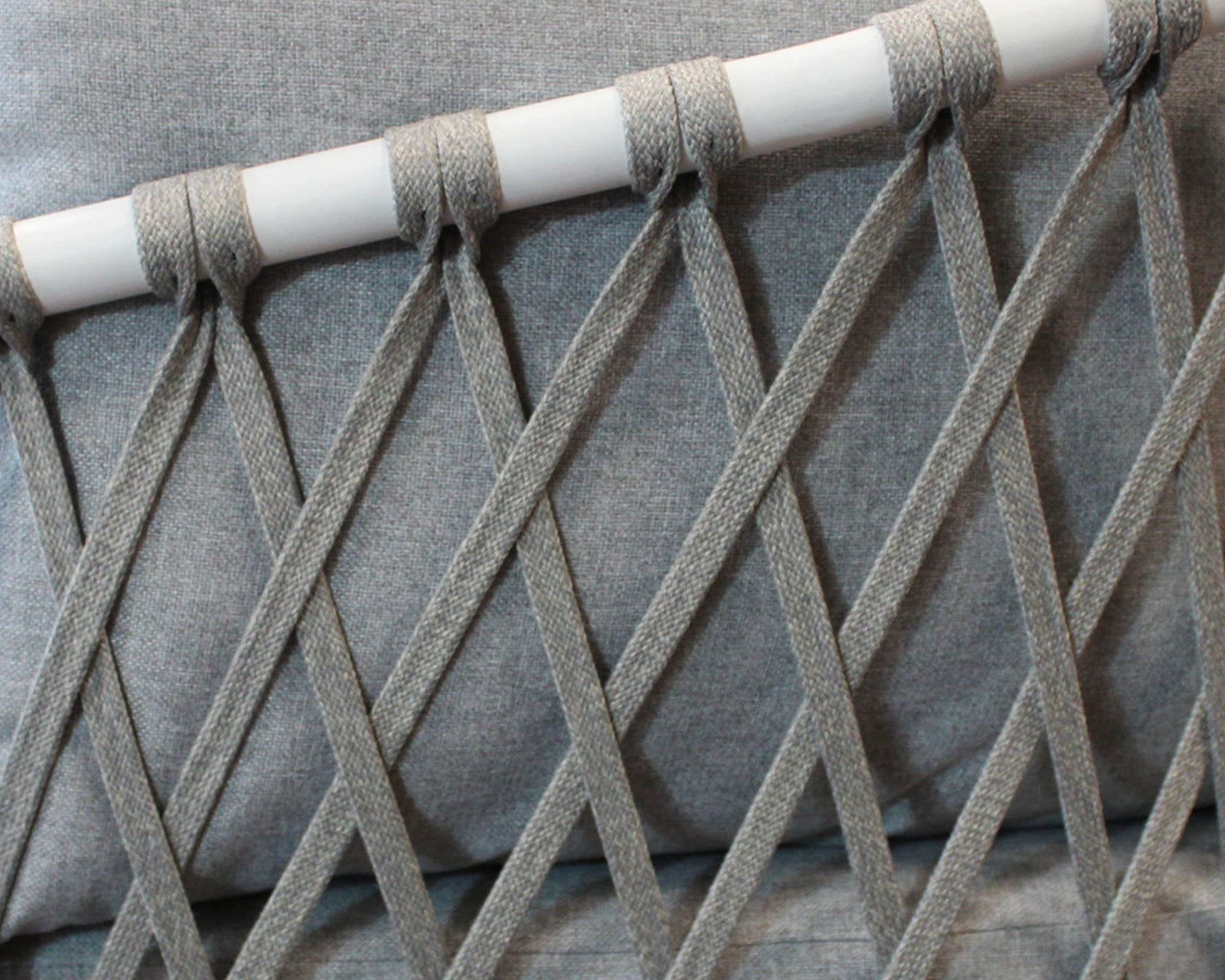 Set Salotto Merida 2 Posti con Cuscini e Tavolino 180x102x93cm in Poliestere e Cotone - immagine 5