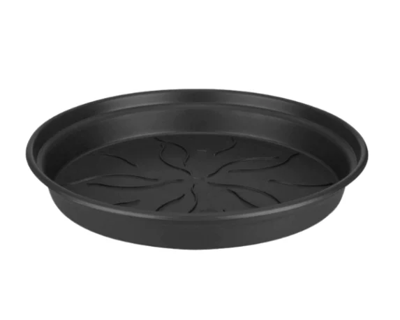 Sottovaso Rotondo Modello Green Basics in Plastica Riciclata per Piante colore nero graffite su sfondo bianco.