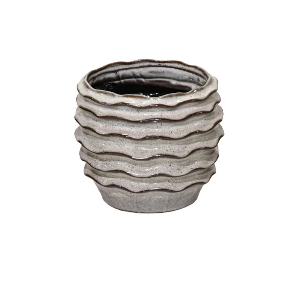Vaso decorativo rotondo boheme wave ceramica smaltata colore crema su sfondo binaco.