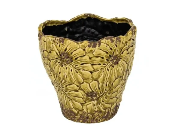 Il Vaso Decorativo Rotondo Bohemian Leaf Pot di Mega Collections (distribuito da Floral Garden) infonde un'atmosfera botanica e rétro irresistibile in qualsiasi ambiente interno colore oro antico su sfondo bianco