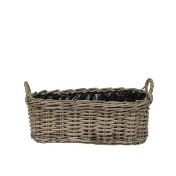 Fodera stagna interna e solido rattan intrecciato a mano! Scopri la cesta coprivaso ovale DesiOval B di Floral Garden, in 2 misure fino a L43 cm.