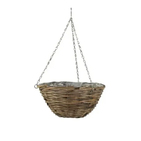 Catena in metallo e fodera impermeabile incluse! Scopri la fioriera pensile Cubu D35 in rattan naturale di Floral Garden sul nostro e-commerce.